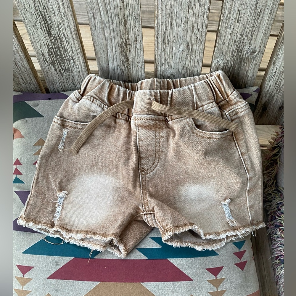 Little bipsy shorts , 4-5t , wore a couple times.